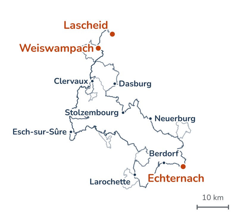 Overzicht van de routes: van Lascheid via Dasburg, Neuerburg en Stolzembourg langs de Our en door de Eifel naar Echternach, door Klein Zwitserland langs Berdorf en Larochette, en via Esch-sur-Sûre en Clervaux terug naar Weiswampach.